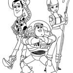 Szeryf Chudy w kapeluszu kowbojskim i w kratkowanej koszuli z lasem, Buzz w hełmie i kombinezonie astronauty, Bou w stroju pasterki z lasem i wstążką na głowie