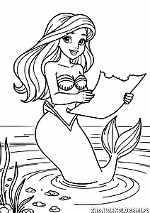 Kolorowanka przedstawia syrenę z długimi włosami, w bikini z muszli, trzymającą w rękach mapę. Tło obrazka to podwodna scena z wodorostami i bąbelkami. Syrena stoi na dnie oceanu.